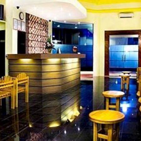 เมอร์วิท โฮเต็ล Hotel ปาดัง ภายนอก รูปภาพ